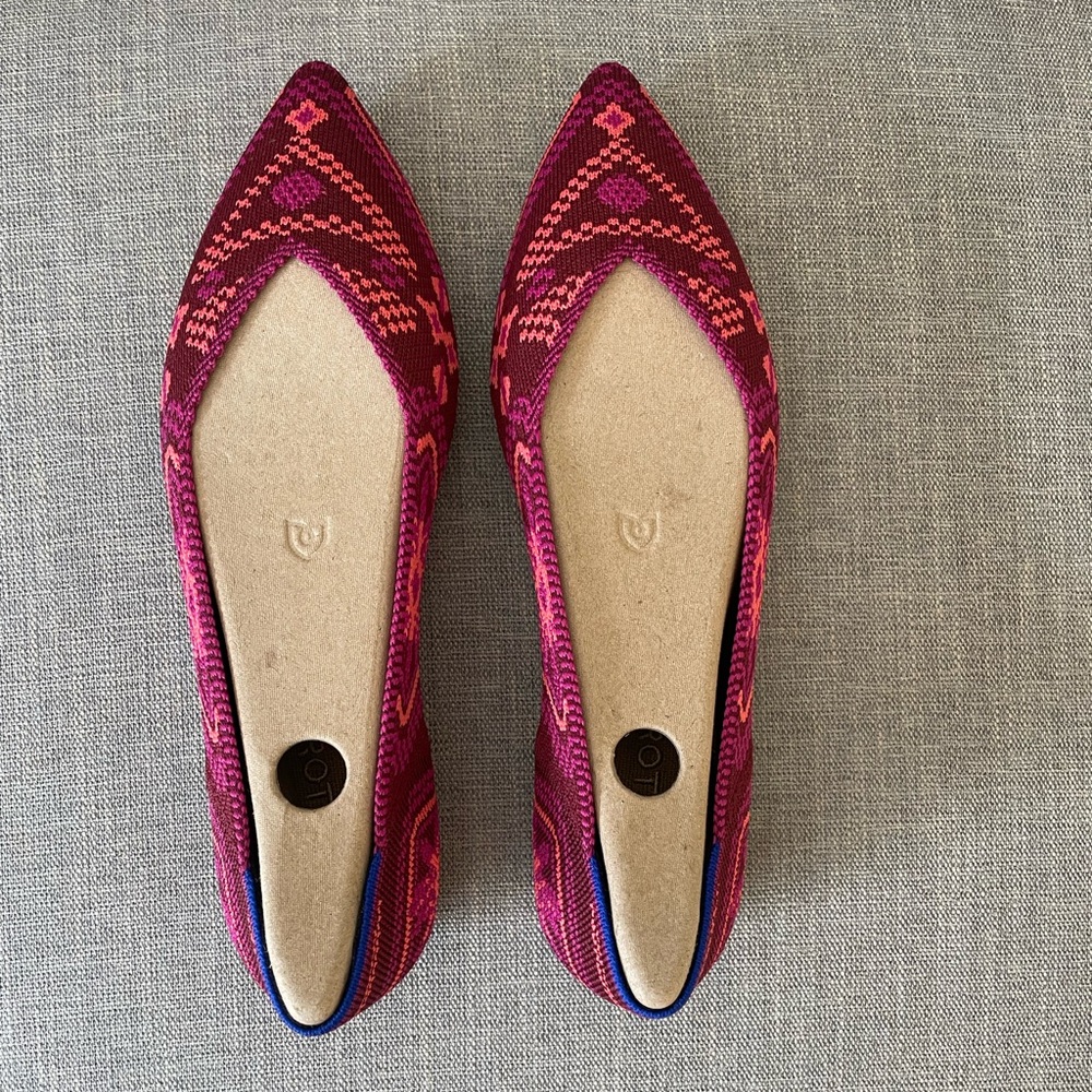 NWT Rothy’s The Point II flat, Berry Boho colour, embroidered look